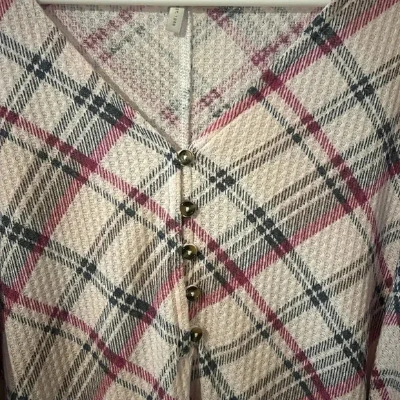 Cato’s pink checked blouse with gathered sides size 14/16 - Picture 2 of 5